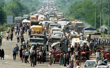 Akcija oluja hrvatska 1995 rat izbeglice kolona REUTERS Ranko Cukovic 2