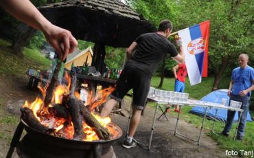prvi maj izlet rostilj priroda