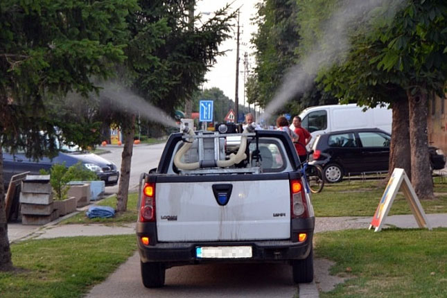 38305 prskanje komaraca iz kola 1