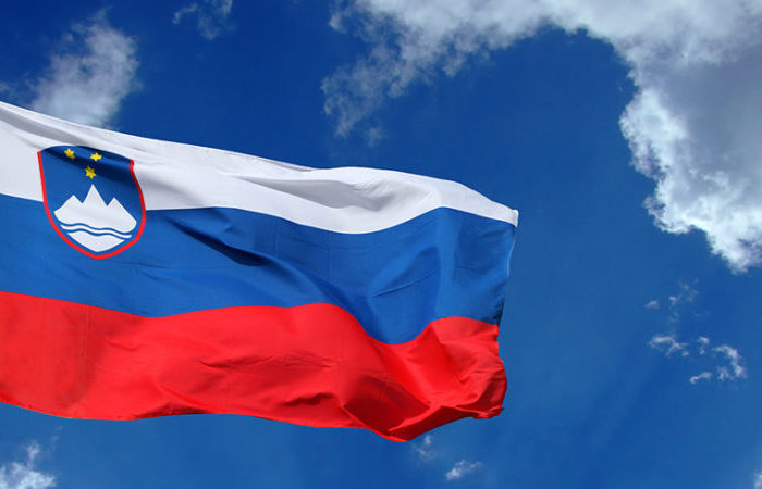 Plapolajoca zastava Republike Slovenije